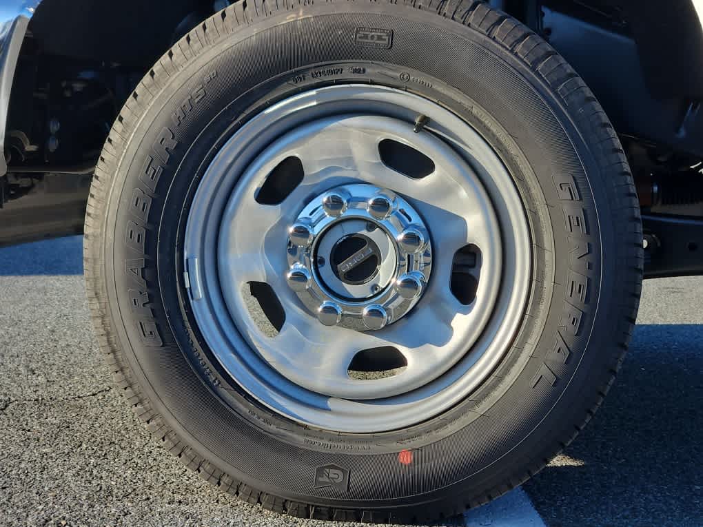 View vehicle photo 6