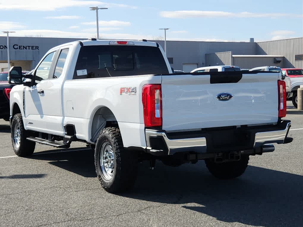 2025 Ford F-250 XL photo 4
