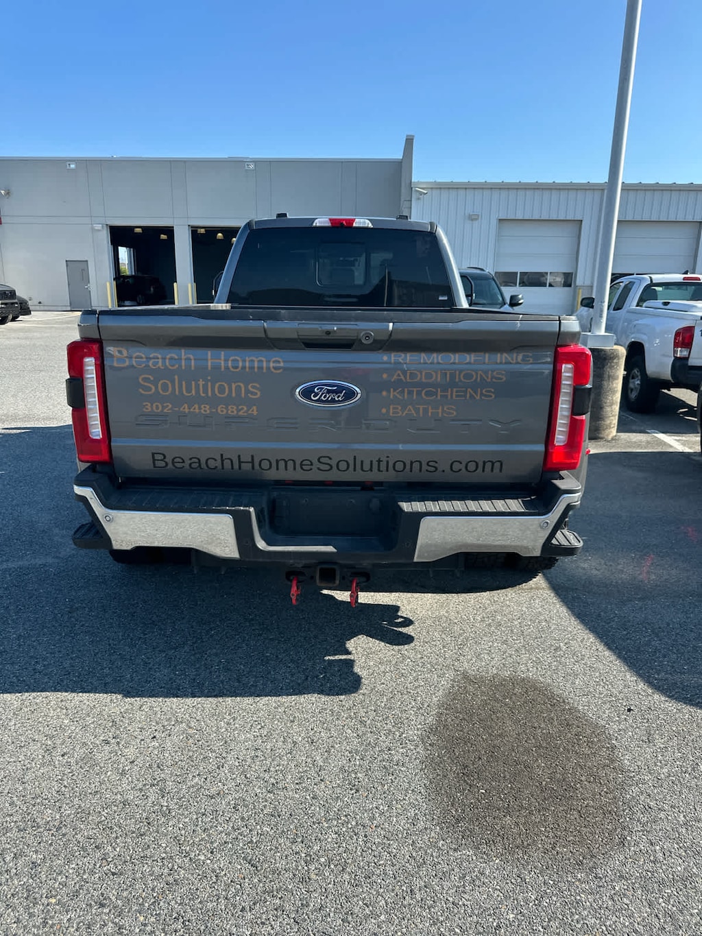 Used 2024 Ford Super Duty F-350 DRW Lariat 4WD Crew Cab 8 Box Truck Crew Cab