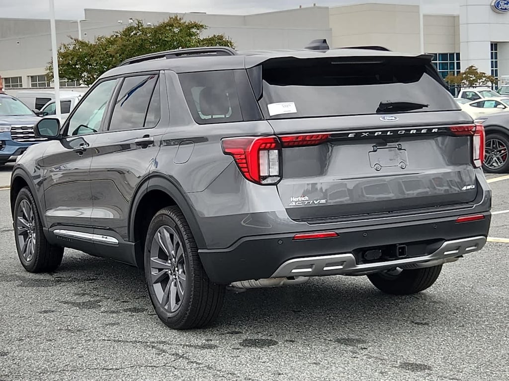 New 2025 Ford Explorer Active 4WD