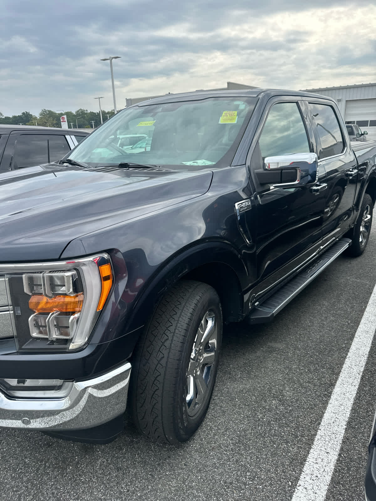 2021 Ford F-150 Lariat photo 3
