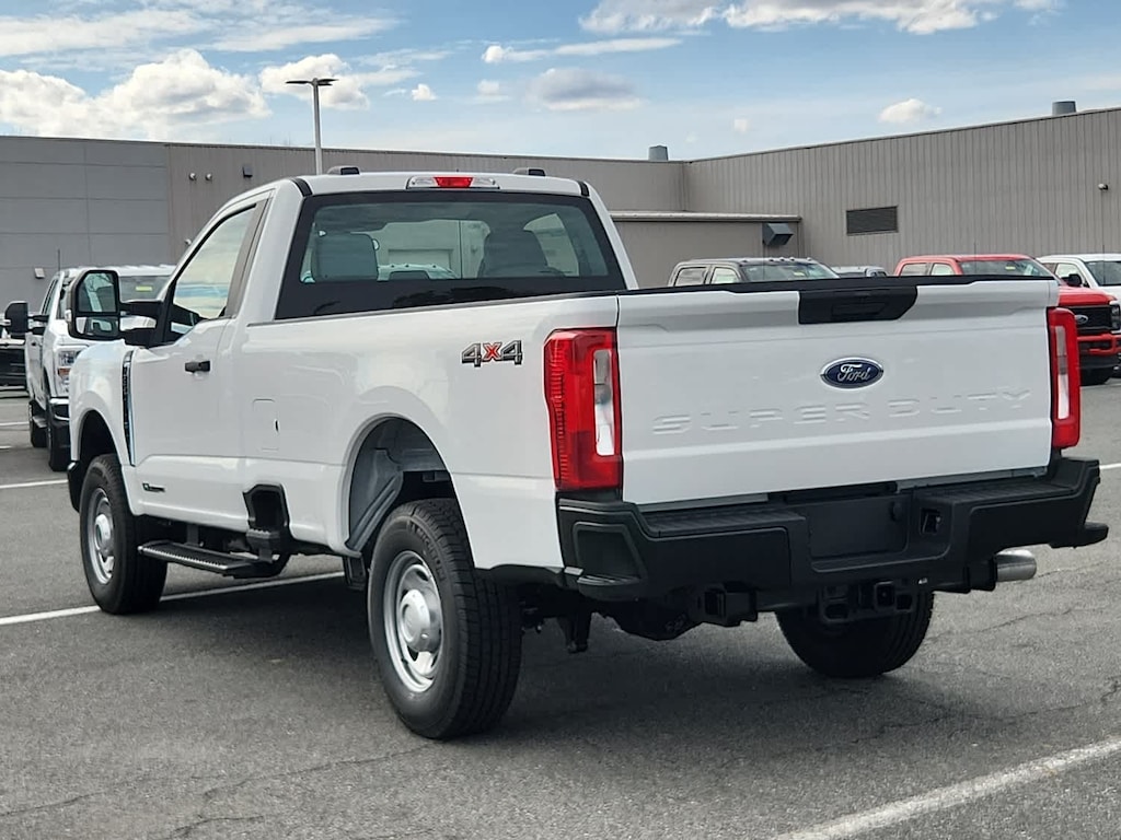 New 2025 Ford Super Duty F-250 SRW XL 4WD Reg Cab 8 Box 4WD Reg Cab 8 Box
