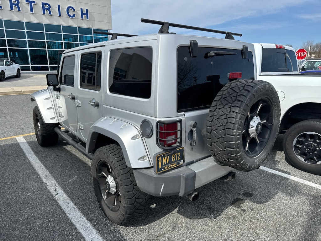 2011 Jeep Wrangler Unlimited Sahara photo 4