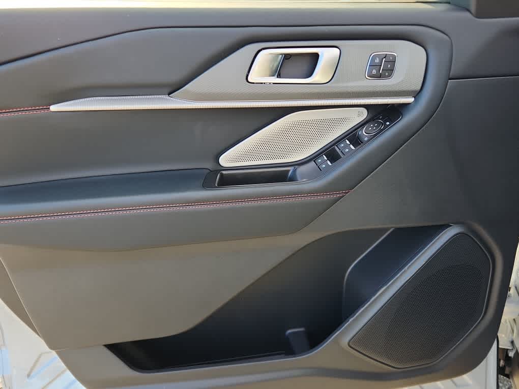 2026 Ford Explorer ST - Photo 11