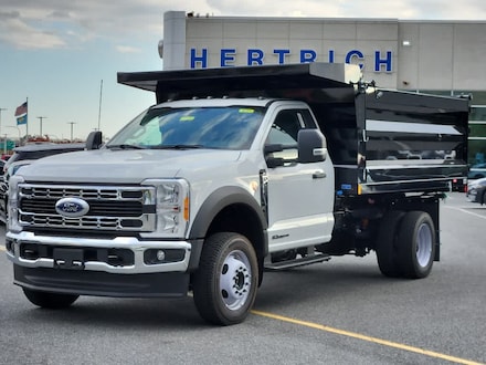 2023 Ford Super Duty F-450 DRW F-450 XL 4WD Reg Cab 169 WB 84 CA