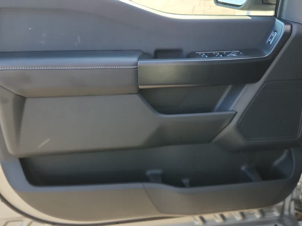 2025 Ford F-150 STX - Photo 9
