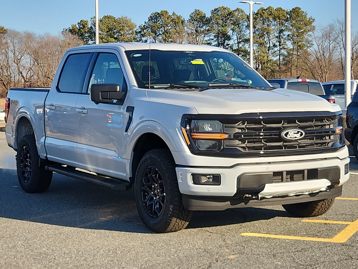 2025 Ford F-250 Lariat photo 2
