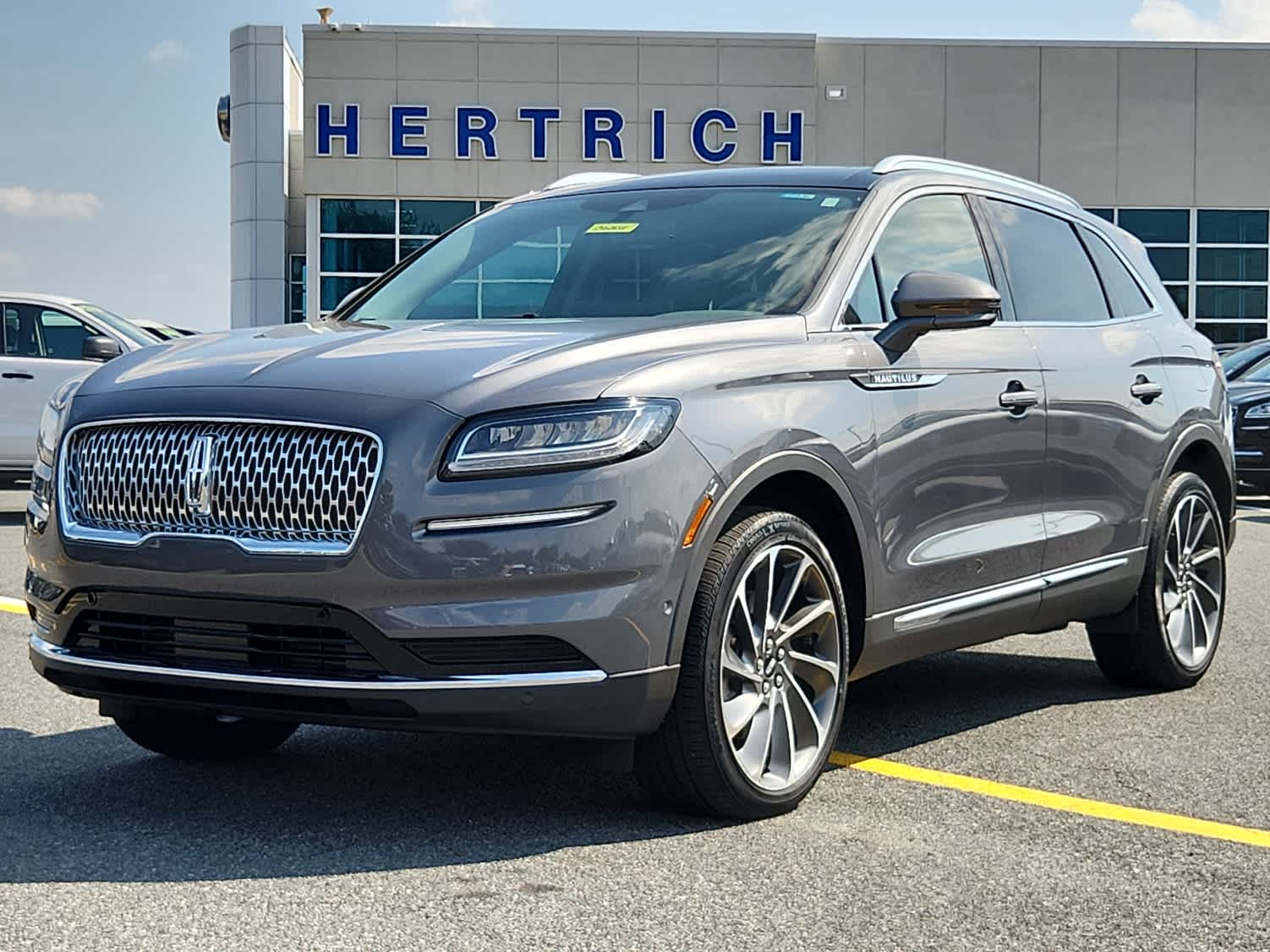2022 Lincoln Nautilus Reserve AWD's photo