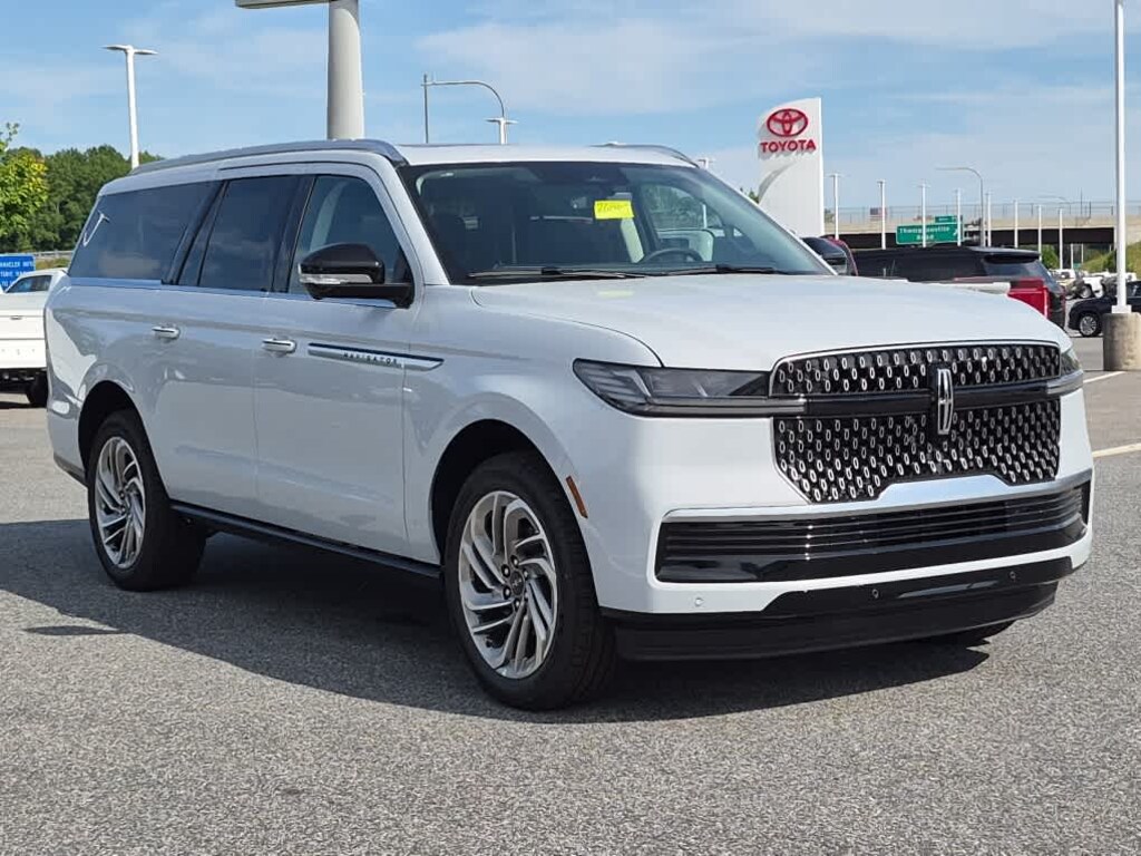 New 2026 Lincoln Navigator L Reserve 4x4