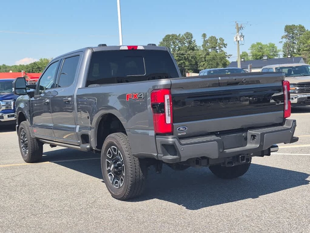 Used 2025 Ford Super Duty F-250 Pickup Platinum 4WD Crew Cab 6.75 Box Truck Crew Cab
