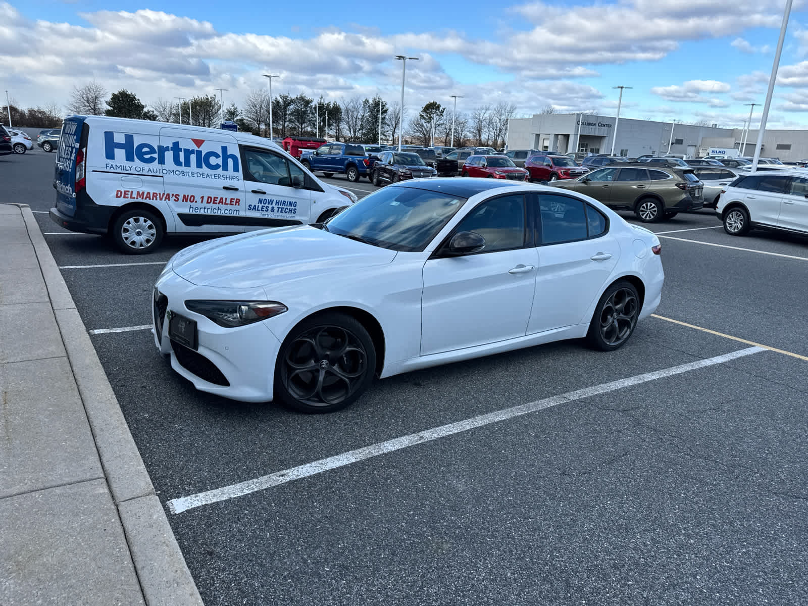 2019 Alfa Romeo Giulia Ti Sport's photo