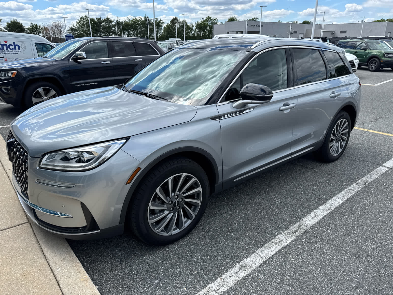 2023 Lincoln Corsair Reserve AWD's photo