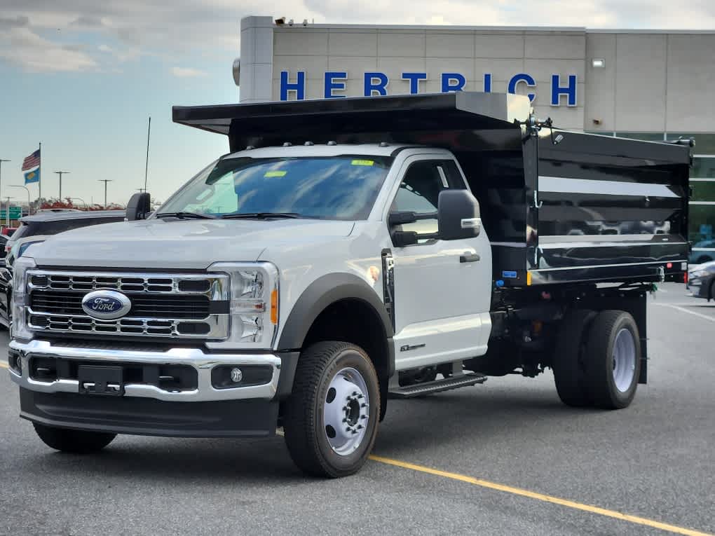 2023 Ford F-450 Super Duty Chassis Cab XL