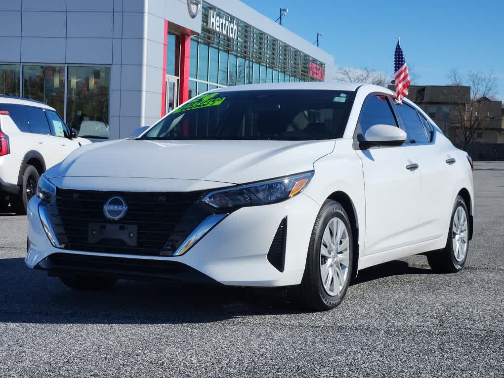 2024 Nissan Sentra S's photo