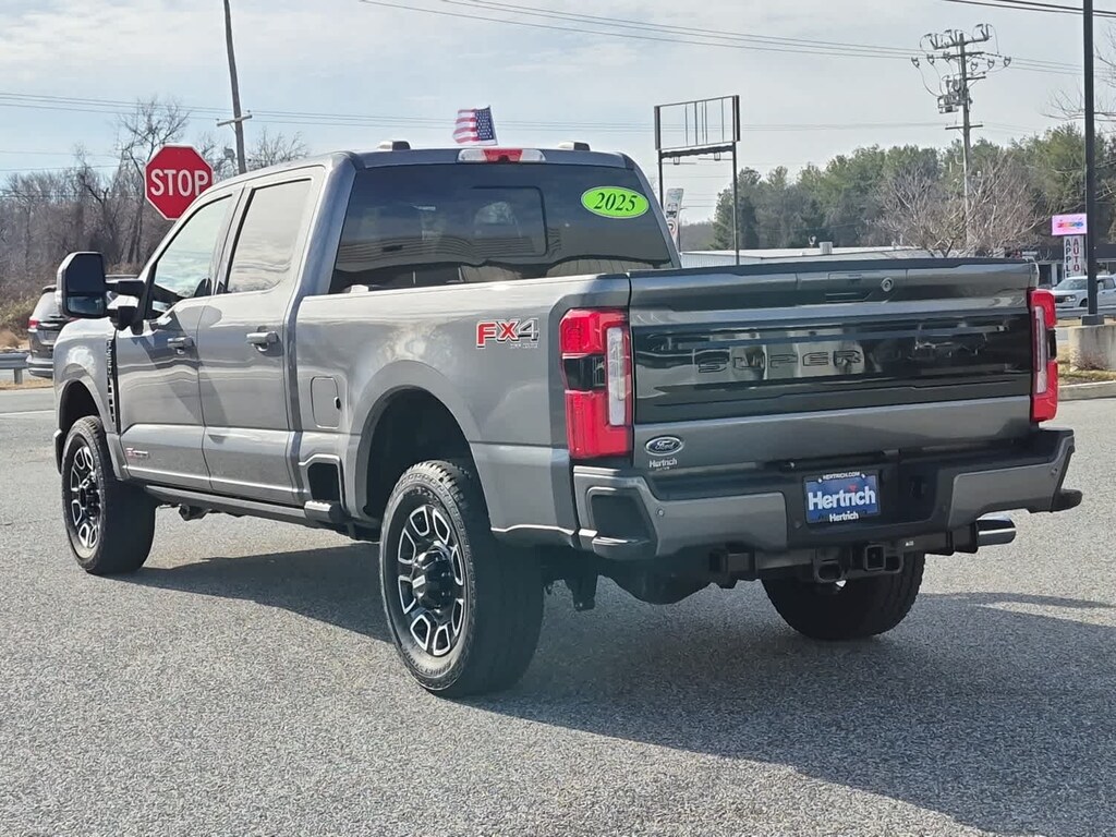Used 2025 Ford Super Duty F-250 Pickup Platinum 4WD Crew Cab 6.75 Box Truck Crew Cab