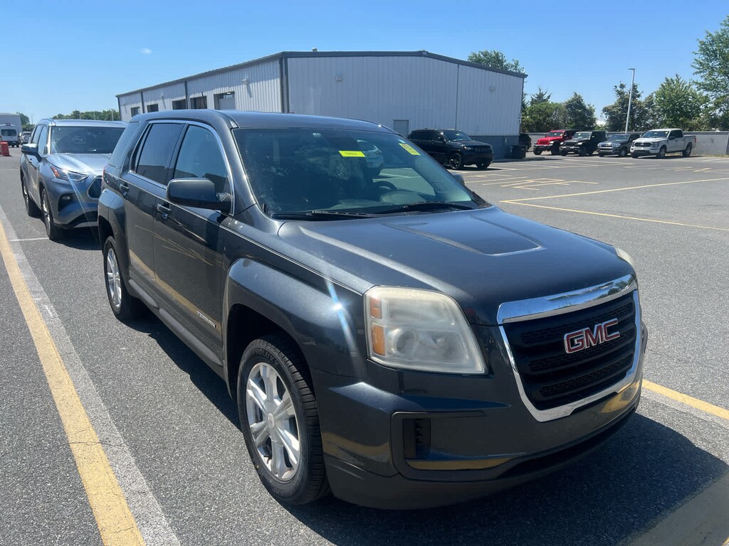 Used 2017 GMC Terrain SLE SUV