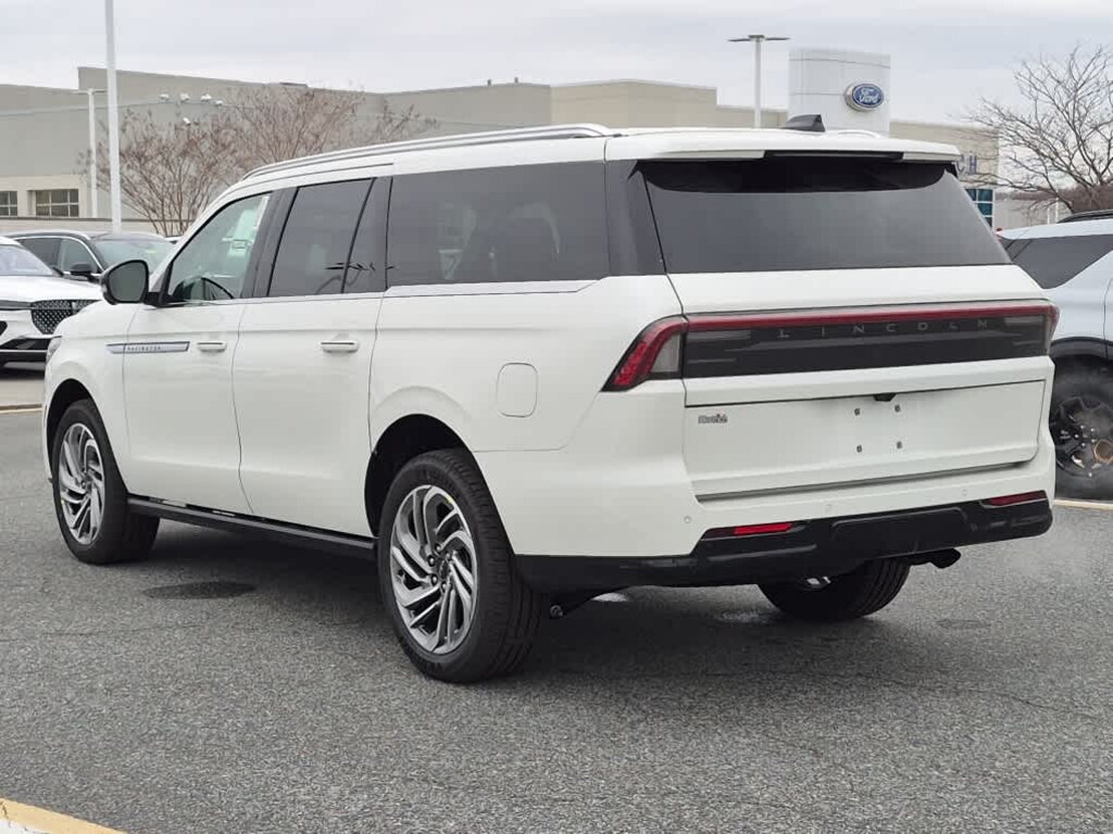 New 2026 Lincoln Navigator L Reserve 4x4
