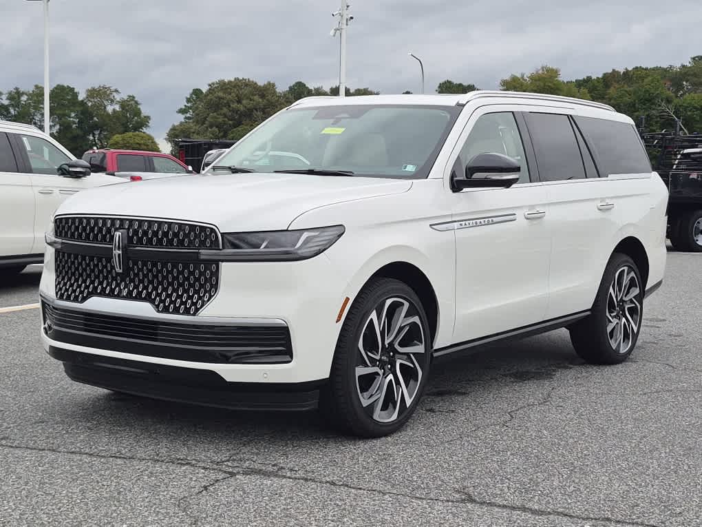 2027 Lincoln Navigator