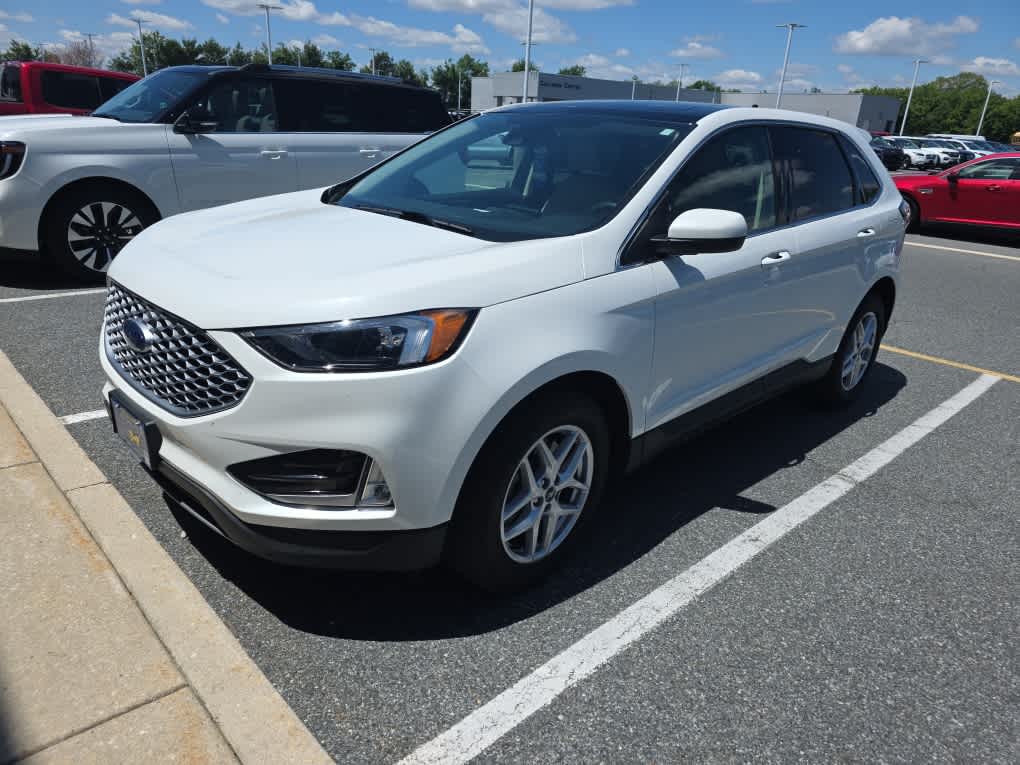 2024 Ford Edge SEL AWD's photo
