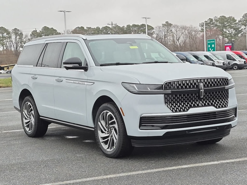 New 2026 Lincoln Navigator Reserve 4x4