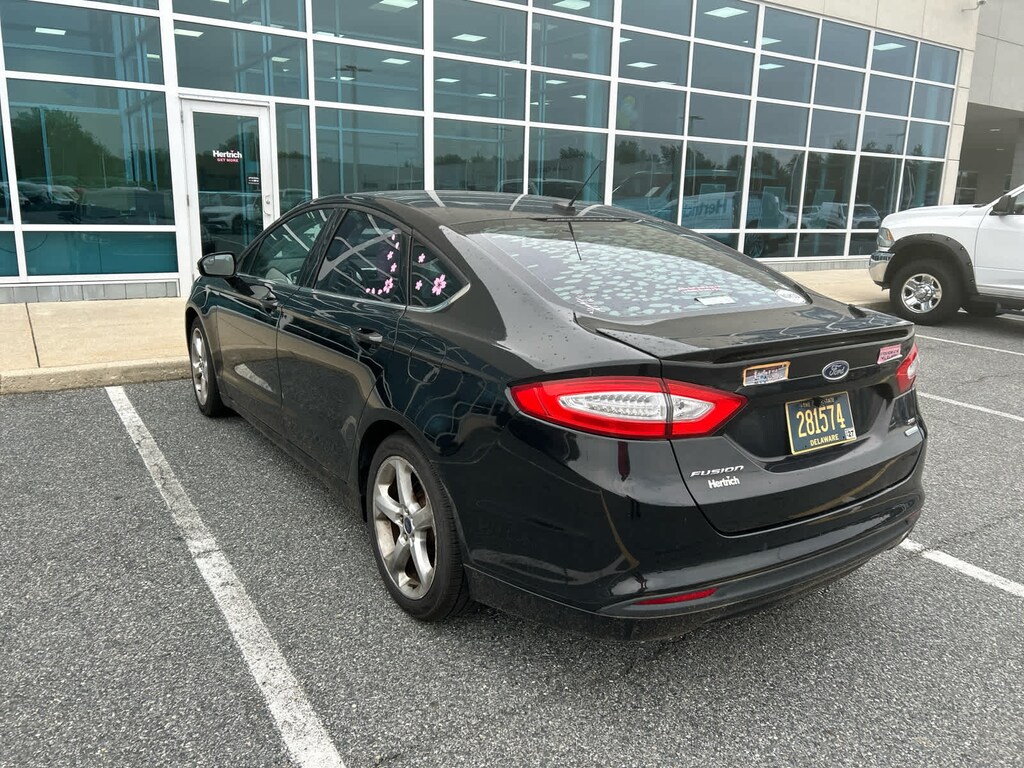 Used 2014 Ford Fusion SE Sedan