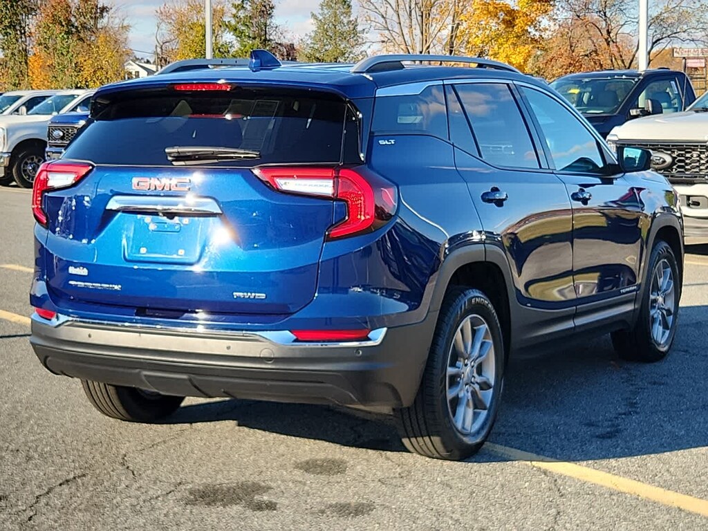 Used 2022 GMC Terrain SLT SUV