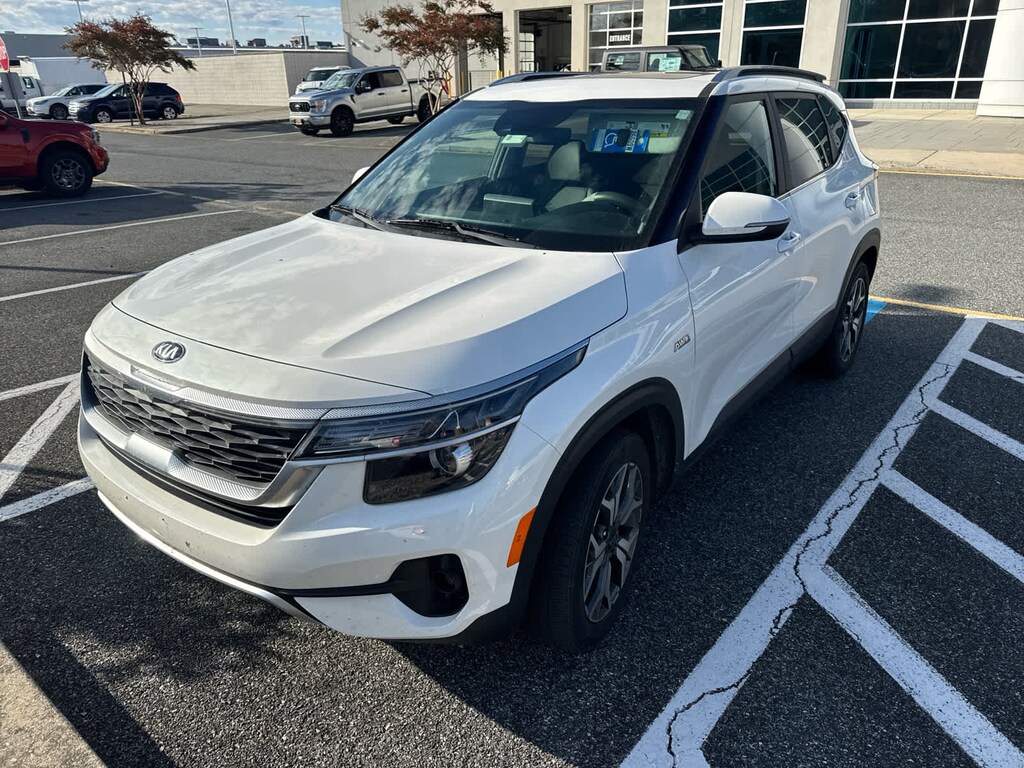 Used 2021 Kia Seltos EX SUV