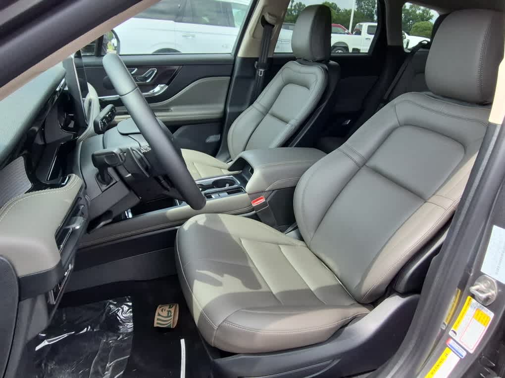 2026 Lincoln Corsair Premiere - Photo 10