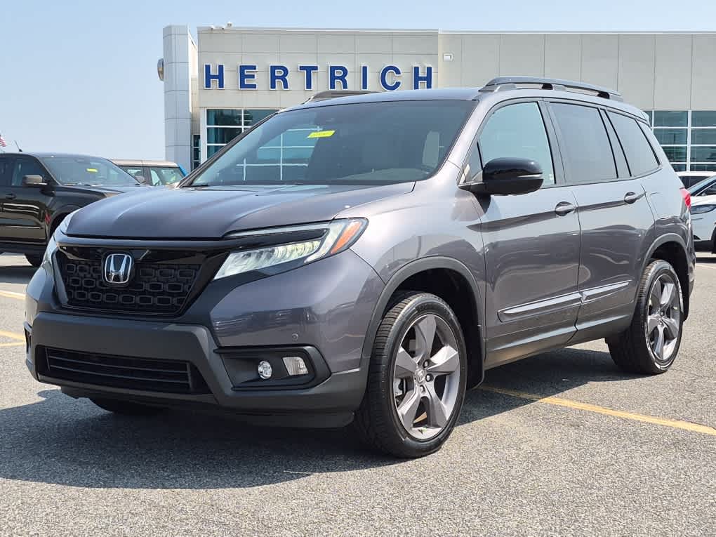 Gray (Modern Steel Metallic) 2019 Honda Passport SUV / Crossover All-Wheel Drive Automatic