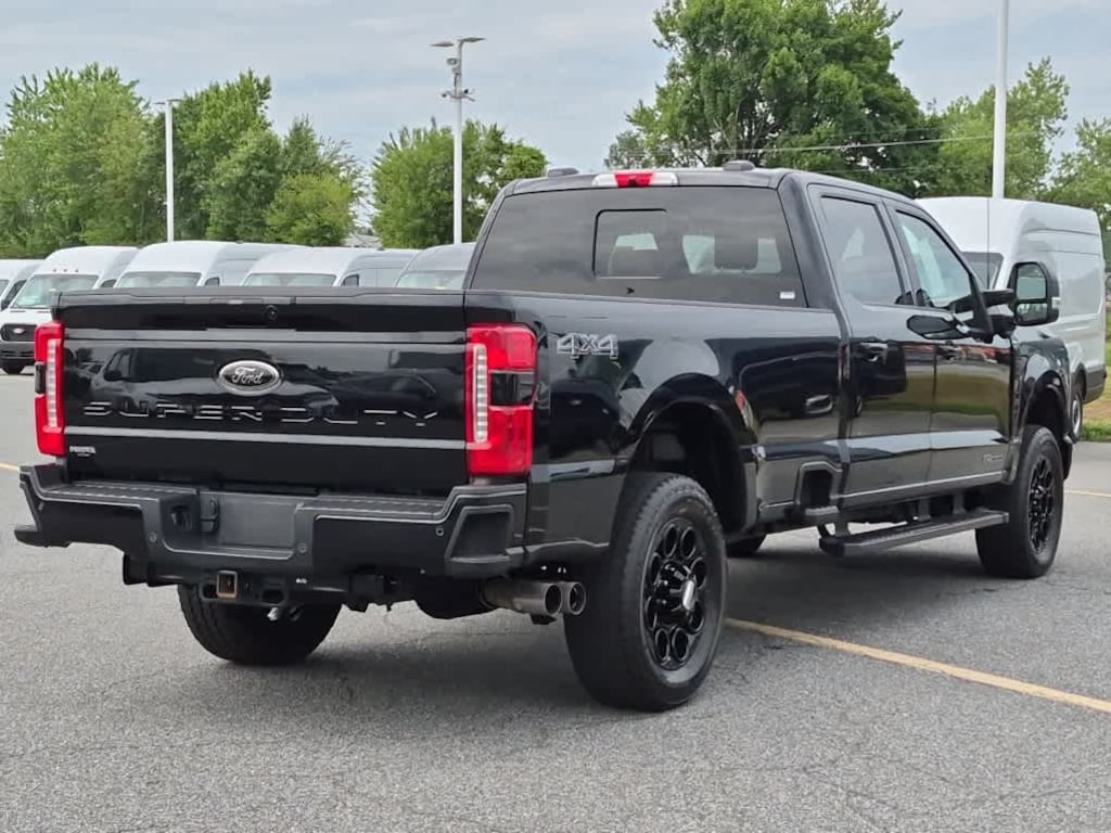 Used 2024 Ford Super Duty F-250 Pickup Lariat 4WD Crew Cab 6.75 Box Truck Crew Cab