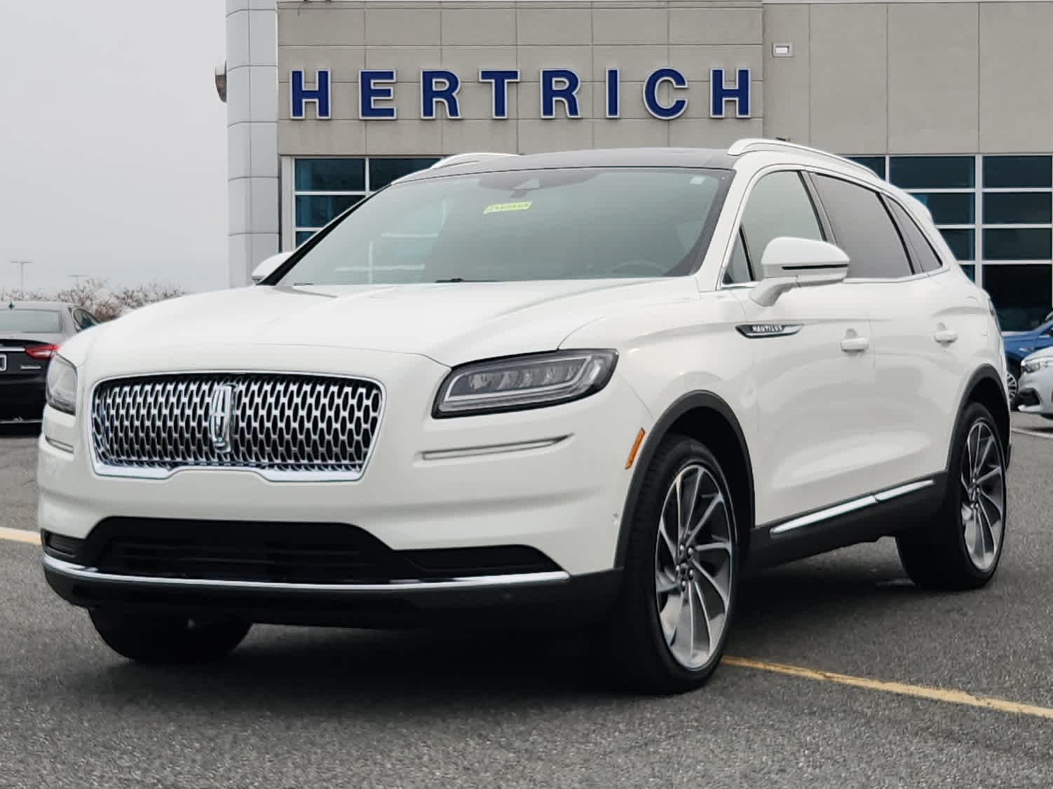 2022 Lincoln Nautilus Reserve's photo