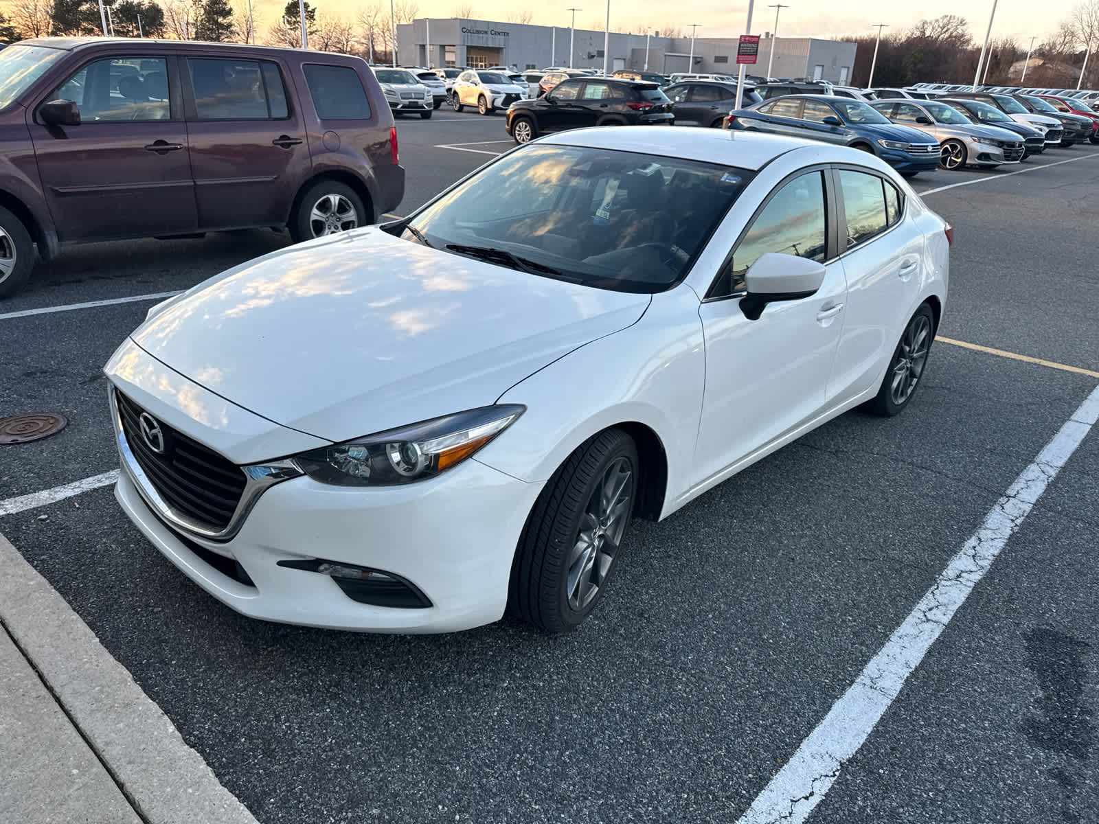 2018 Mazda Mazda3 Touring's photo