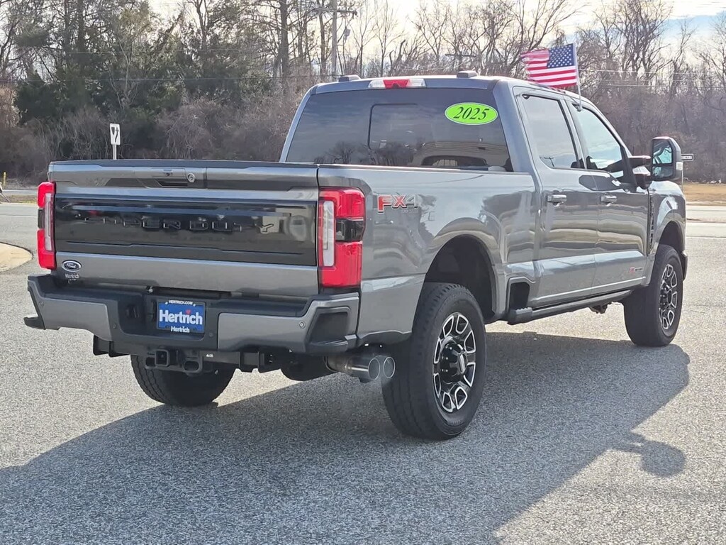 Used 2025 Ford Super Duty F-250 Pickup Platinum 4WD Crew Cab 6.75 Box Truck Crew Cab