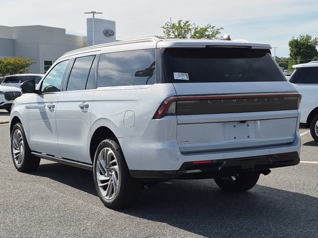 New 2026 Lincoln Navigator L Reserve 4x4