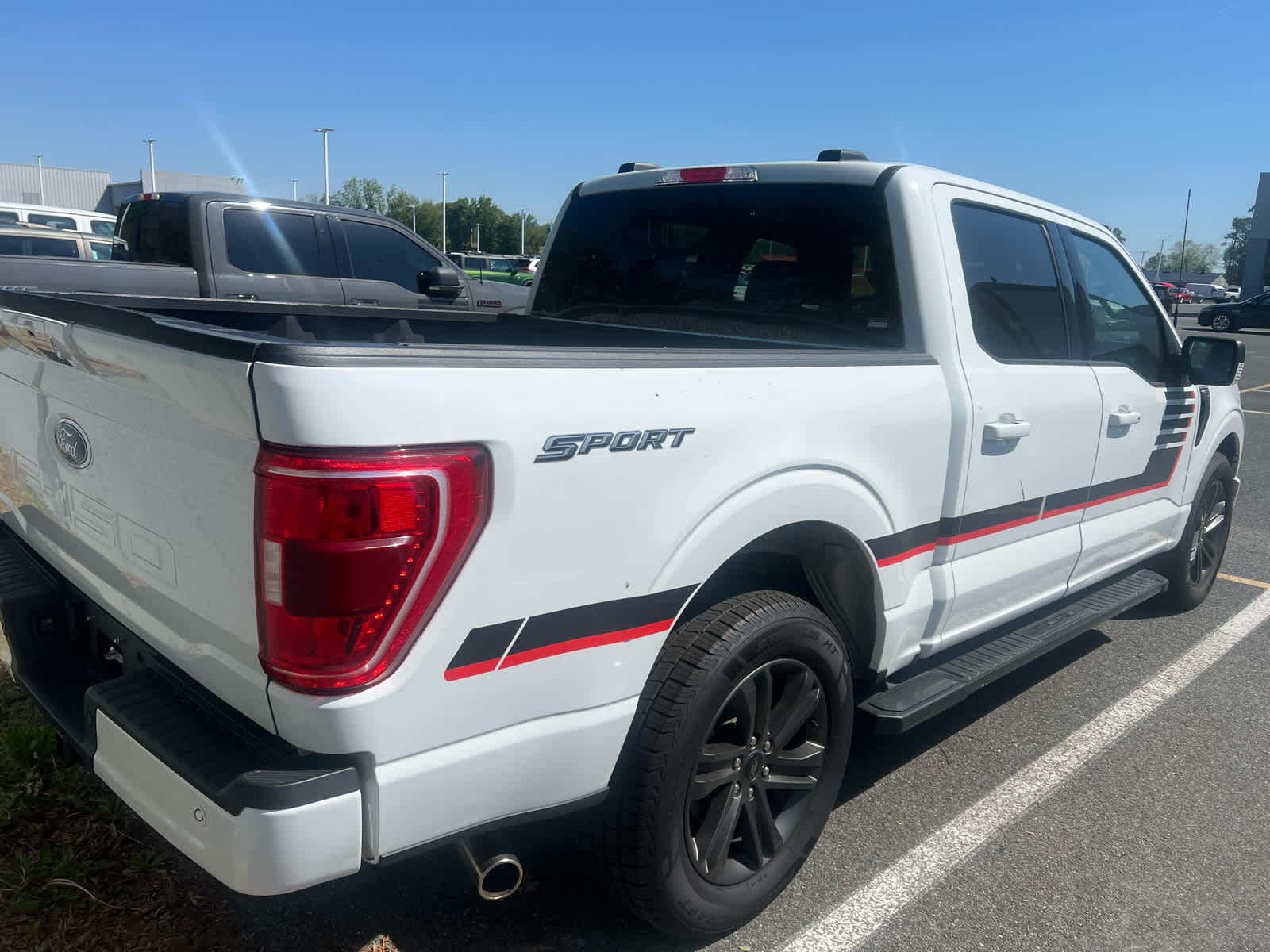 2023 Ford F-150 XLT - Photo 6