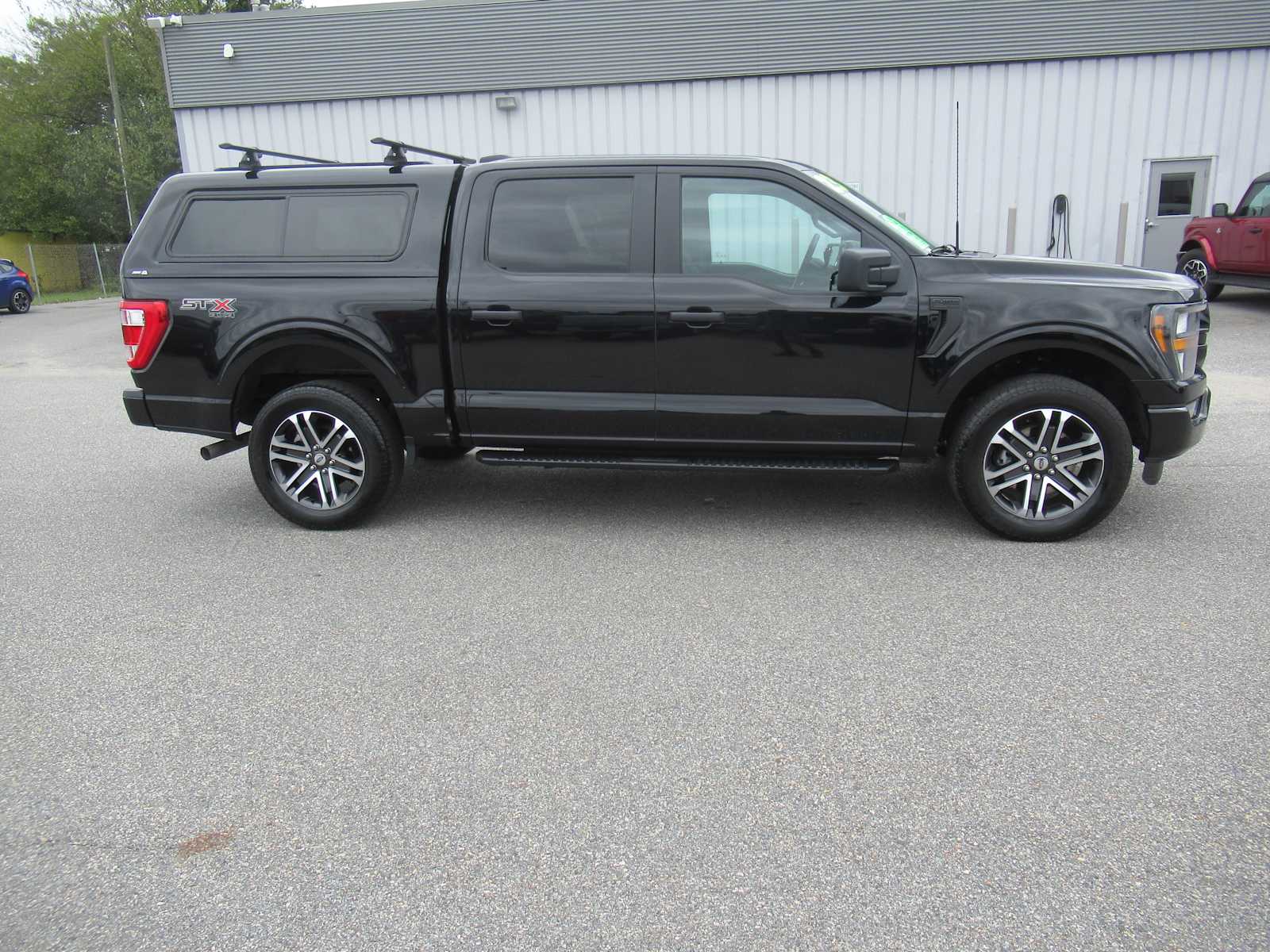 Used 2023 Ford F-150 XL 4WD Supercrew 5.5 Box Truck SuperCrew Cab