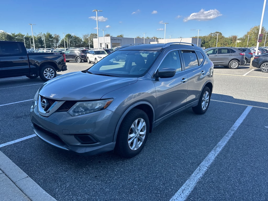 Used 2016 Nissan Rogue SV SUV