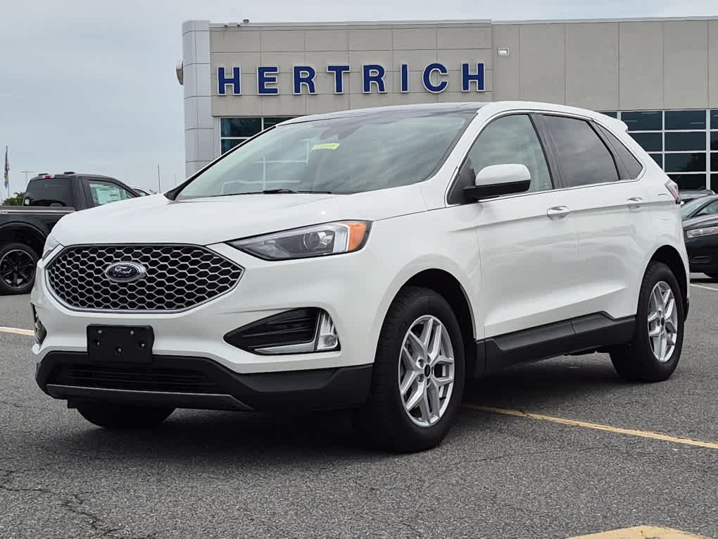 2024 Ford Edge SEL AWD's photo