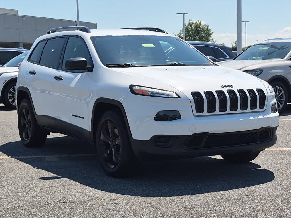 Used 2017 Jeep Cherokee Sport Altitude with VIN 1C4PJMAB4HW646105 for sale in Milford, DE