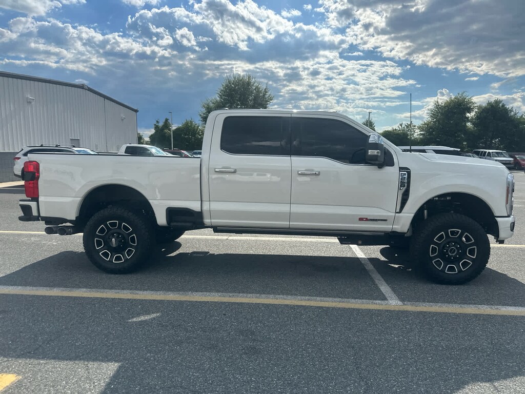 Used 2024 Ford Super Duty F-250 SRW Platinum 4WD Crew Cab 6.75 Box Truck Crew Cab