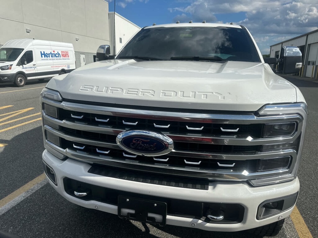 Used 2024 Ford Super Duty F-250 SRW Platinum 4WD Crew Cab 6.75 Box Truck Crew Cab