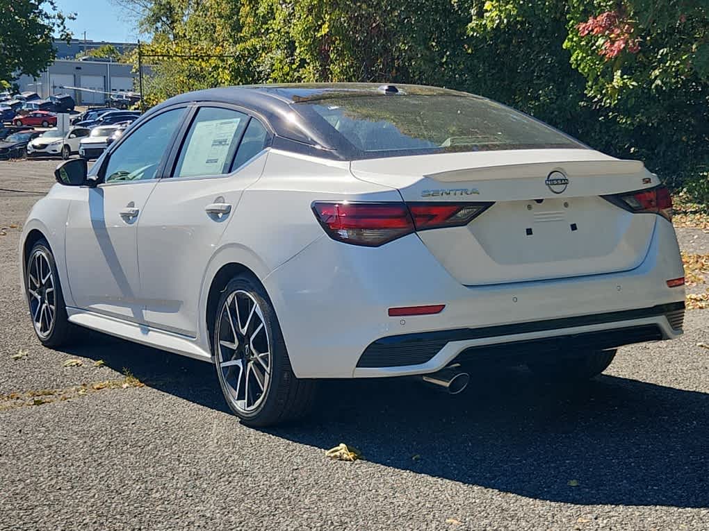 2025 Nissan Sentra SR photo 3