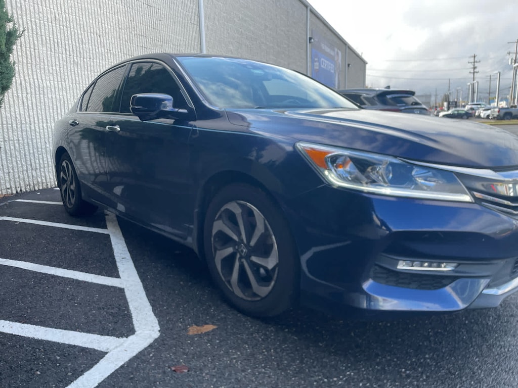 Used 2017 Honda Accord EX-L V6 Auto w/Navi & Honda Sensing