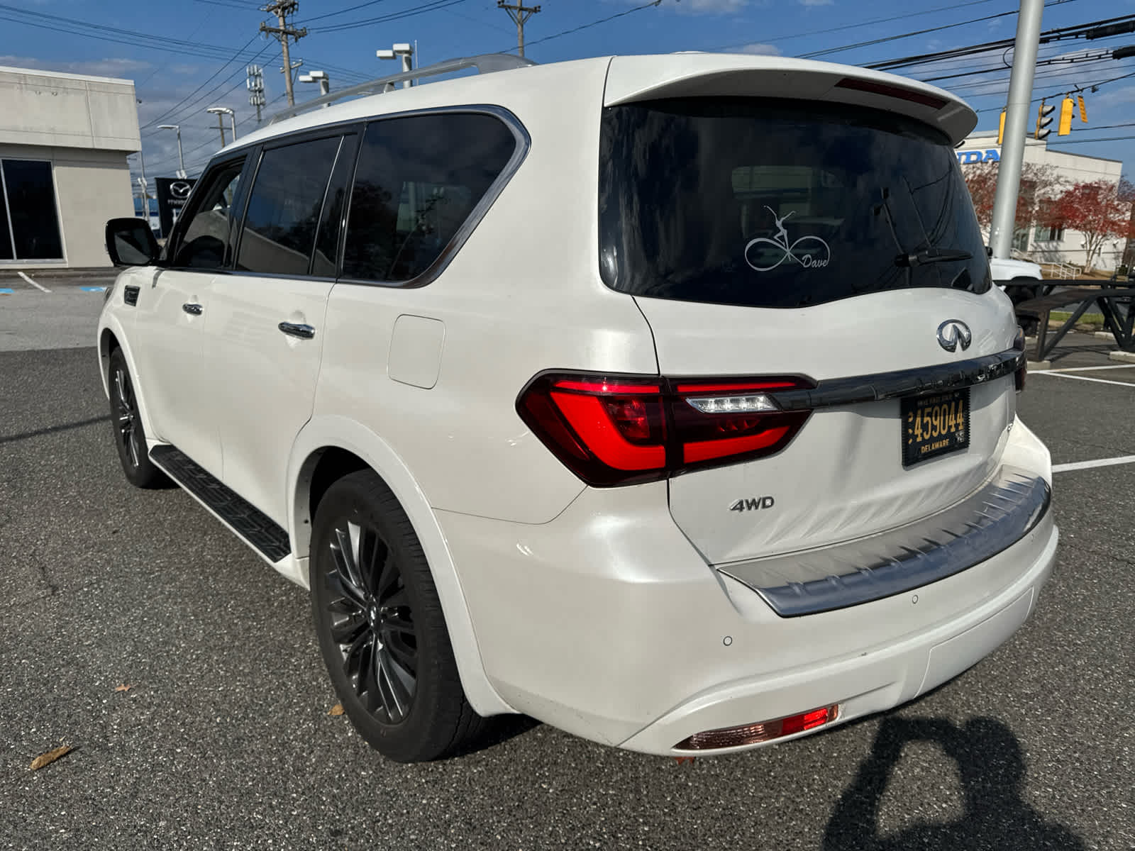 2023 Infiniti QX80 Premium Select photo 3