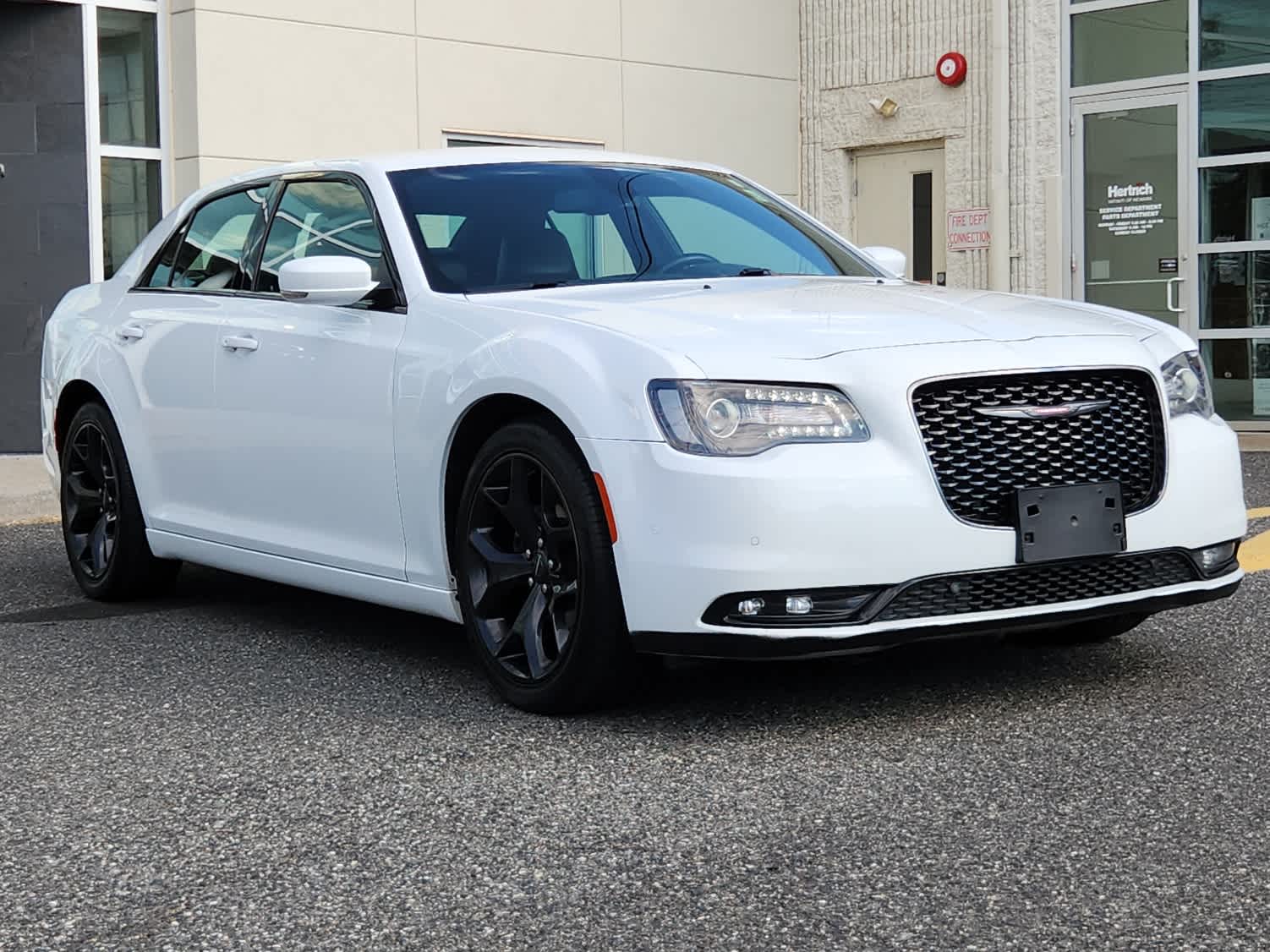 2021 Chrysler 300 LX photo 2