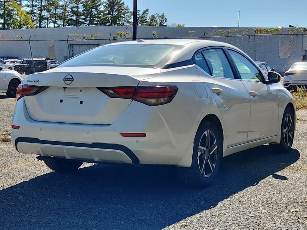 2025 Nissan Sentra SV photo 4