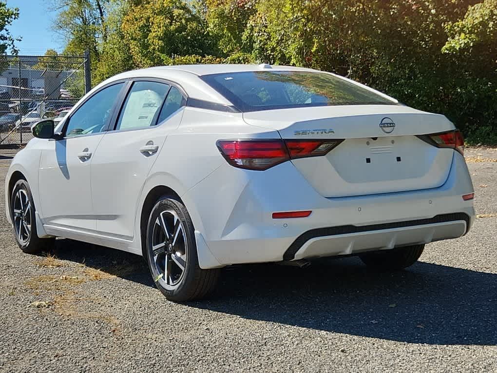 2025 Nissan Sentra SV photo 3