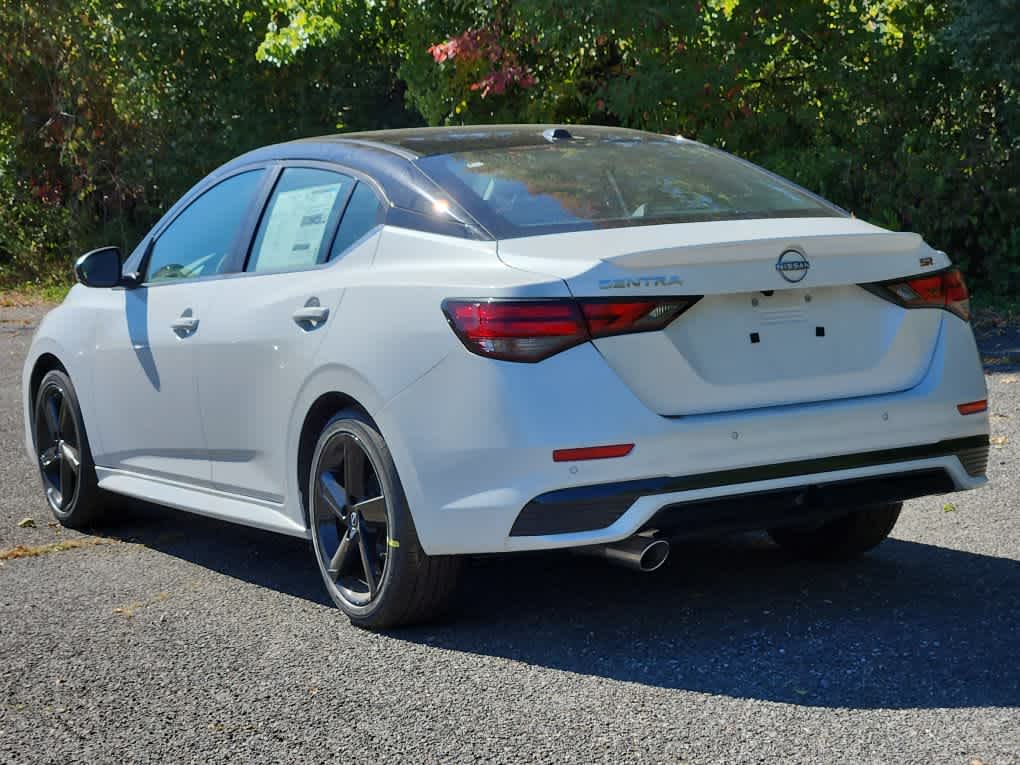 2025 Nissan Sentra SR photo 4
