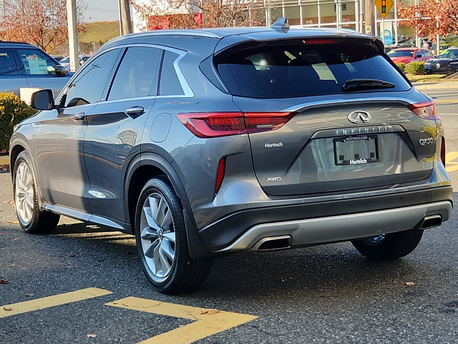 2021 Infiniti QX50 Luxe AWD photo 2