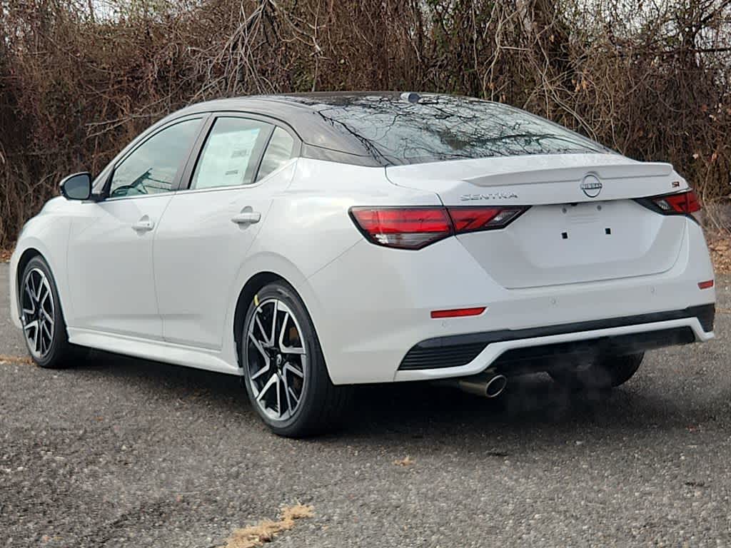 2025 Nissan Sentra SR photo 4